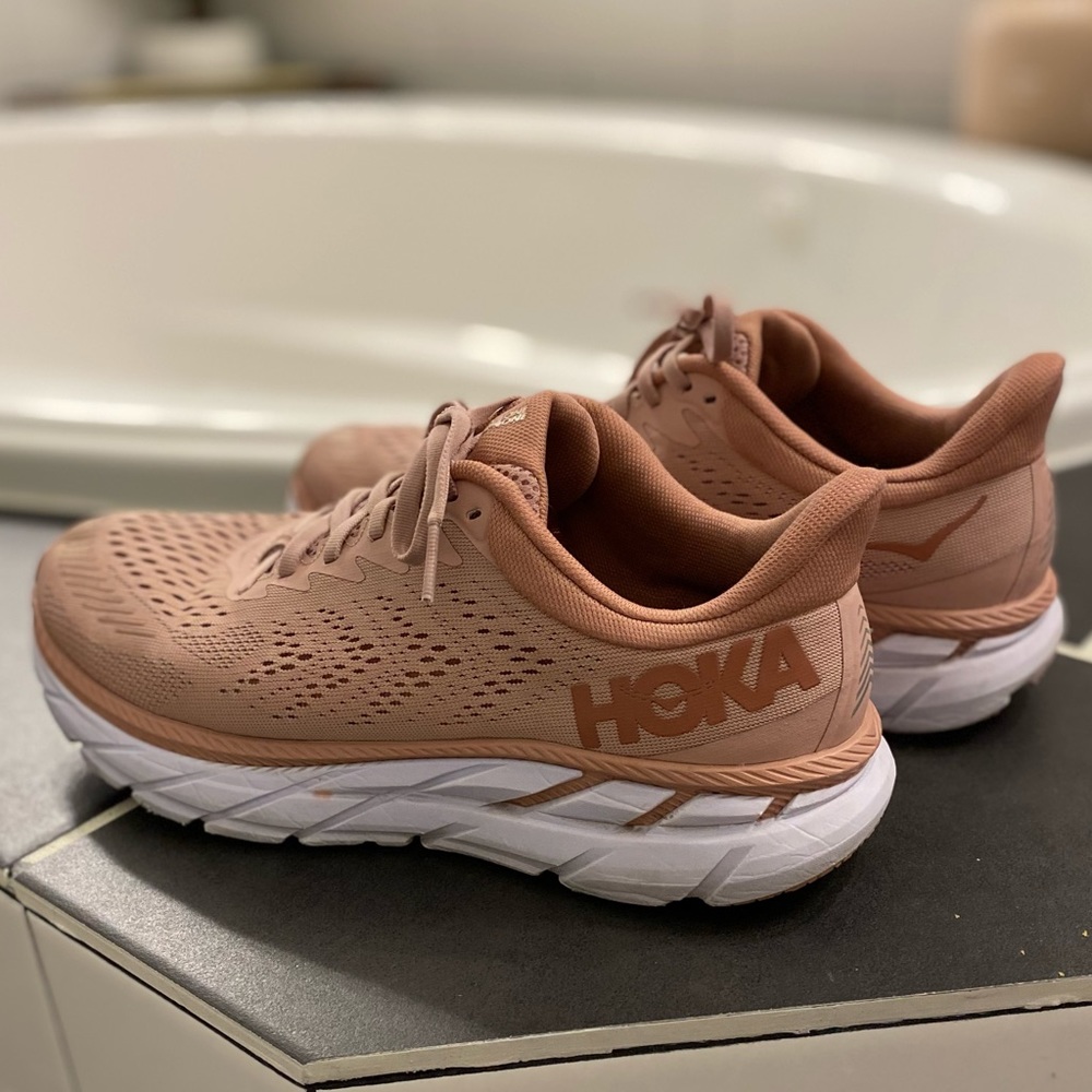 Hoka Women’s Clifton 7 Running Shoes